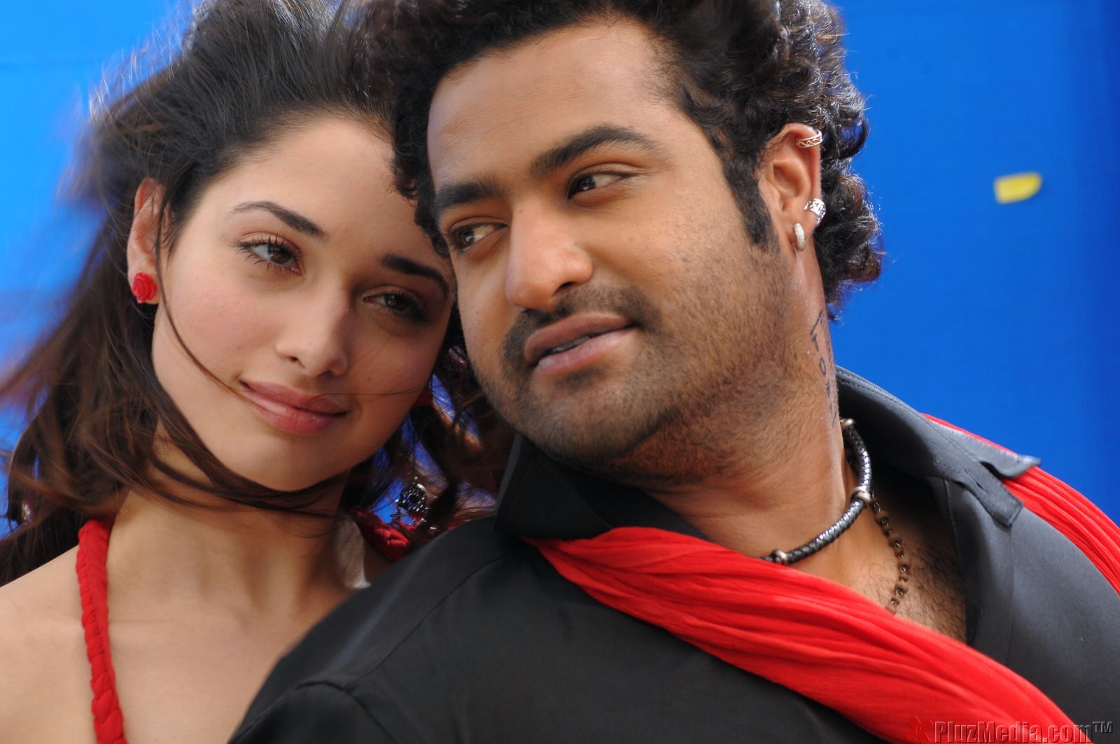 Jr.NTR and Tamanna's Oosaravelli New Stills | Picture 90496